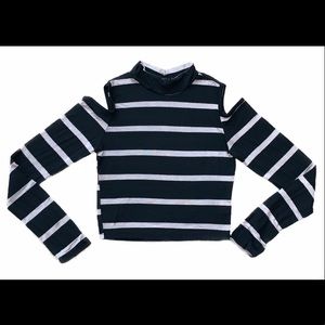 Striped crop top with long sleeves
